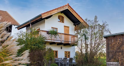 Das Zuhäusl, 45 qm über mehrere Etagen, Galeriewohnung