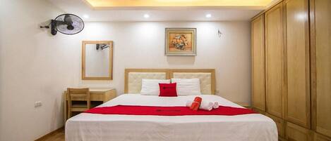 Minibar, desk, laptop workspace, blackout drapes