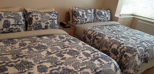 3 bedrooms, in-room safe, iron/ironing board, WiFi