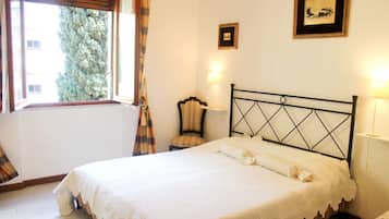 2 camere, ferro/asse da stiro, lenzuola, accesso in sedia a rotelle