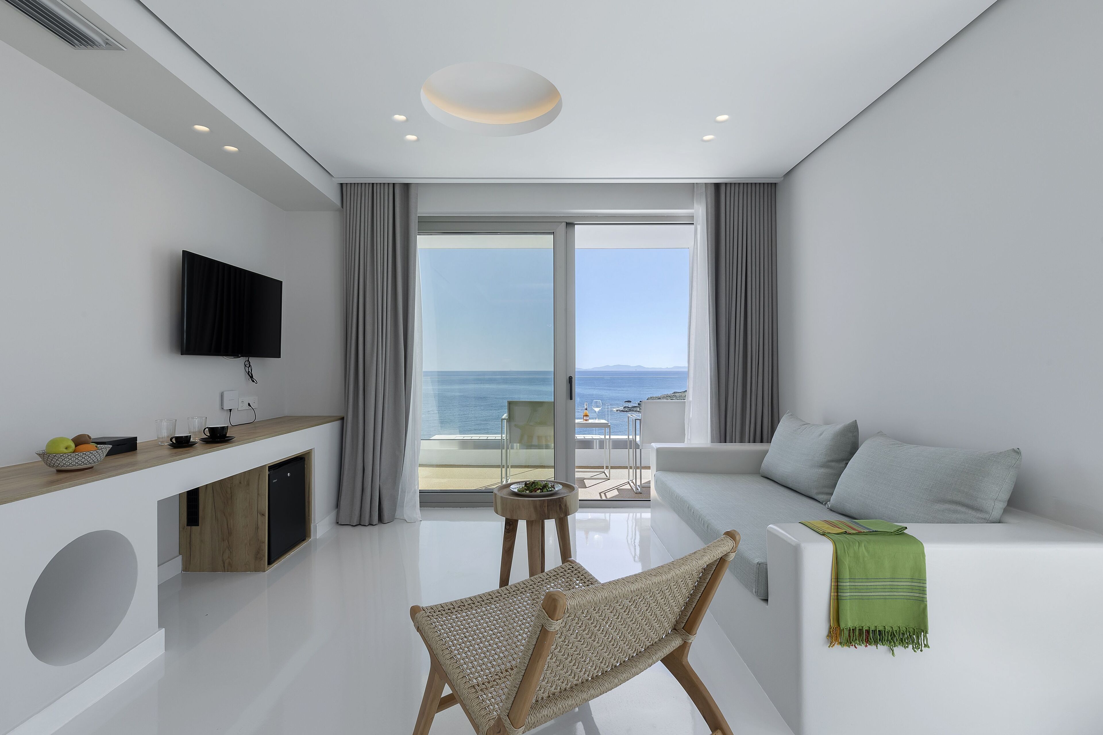superior triple room, sea view (private plunge pool) | 1 bedroom, minibar, in-room safe, blackout curtains