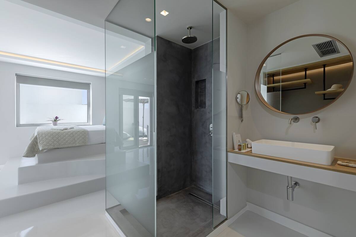 superior triple room, sea view (private plunge pool) | bathroom shower