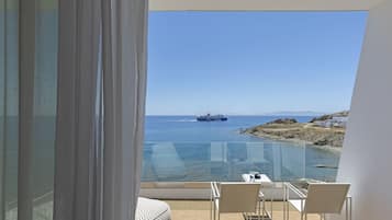 Habitación doble Premium, vista al mar | Terraza o patio