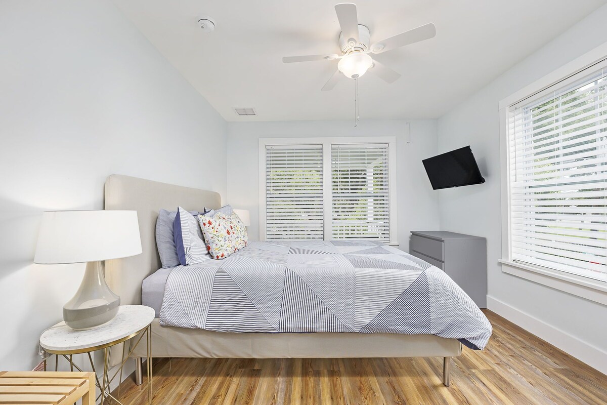 Photo 20 of Southern Charmer w/ Pool and Stellar Location-Walk to Everything Downtown!