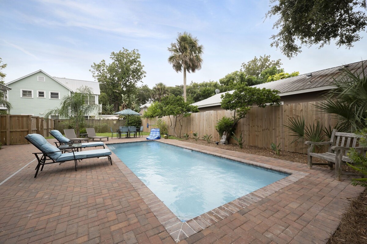 Photo 4 of Southern Charmer w/ Pool and Stellar Location-Walk to Everything Downtown!