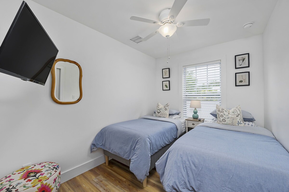 Photo 27 of Southern Charmer w/ Pool and Stellar Location-Walk to Everything Downtown!