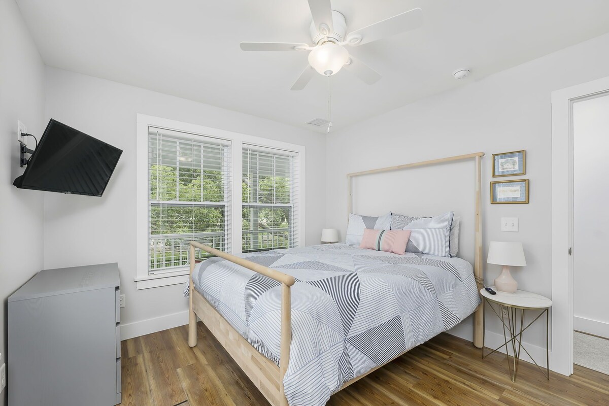 Photo 25 of Southern Charmer w/ Pool and Stellar Location-Walk to Everything Downtown!