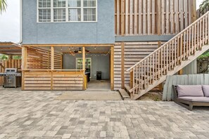 Terrace/patio - Sand Castle ~ 3-Story Beach Retreat with Heated Pool, Tiki Bar & Dual Game Rooms (Panama City Beach)
