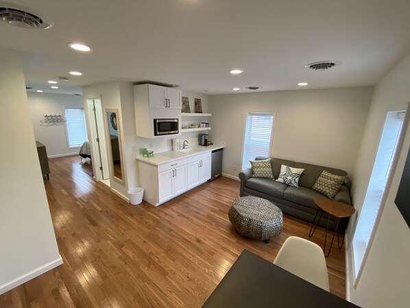 Living area - Devils Lake Inn and Devils Lake Inn Too (Manitou Beach)