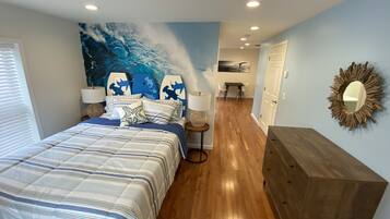 Exclusive Double Room Single Use | Bathroom | Shower, hair dryer, soap, shampoo