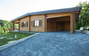 Exterior - Beautiful home in Donje Taboriste (Donje Taboriste)