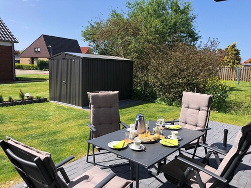 Ruhige und hochwertige Ferienwohnung in Norden Nähe Norddeich