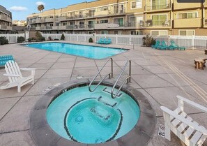 Outdoor pool, a heated pool - Peaceful, 3-bedroom condo, a short walk away from Port Hueneme beach and pier (Port Hueneme)