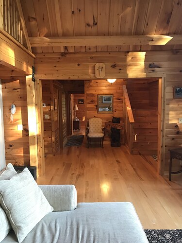 Log Cabin Retreat - Chester, VT 25 Acres + State Forest Access