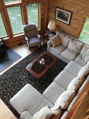 Een smart-tv en een dvd-speler