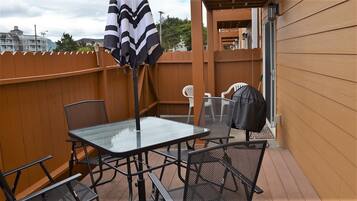 Apartment, Berbilang Katil (Three-Bedroom Apartment) | Balkoni