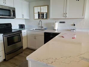Apartment, Berbilang Katil (Superior Apartment) | Dapur peribadi | Rempah, tisu 