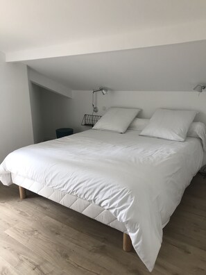 5 多间卧室、熨斗/熨衣板、旅行婴儿床、WiFi