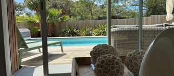 Magnificent air-conditioned villa with heated swimming pool, walking distance to the beach