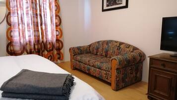 Classic Double Room | Premium bedding