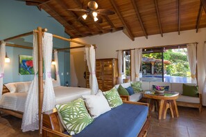 5 Schlafzimmer, Schreibtisch, Reisekinderbett, kostenloses WLAN