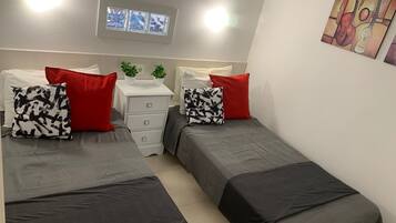 1 chambre, fer et planche à repasser, Wi-Fi, draps fournis