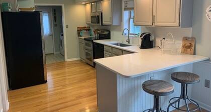 Lewes Beach Cottage - Quiet Quaint and Close To Everything!