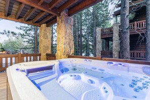 Bañera de hidromasaje exterior