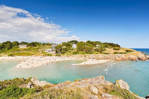 Appartement avec 1 chambre vue sur la rivière de l’Aven et le bois d’amour