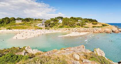 Appartement avec 1 chambre vue sur la riviĂšre de lâAven et le bois dâamour