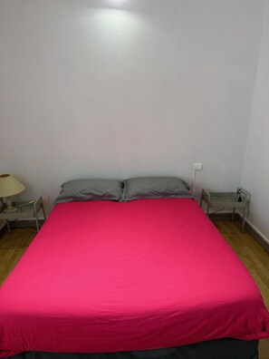 1 bedroom, desk, iron/ironing board, free WiFi