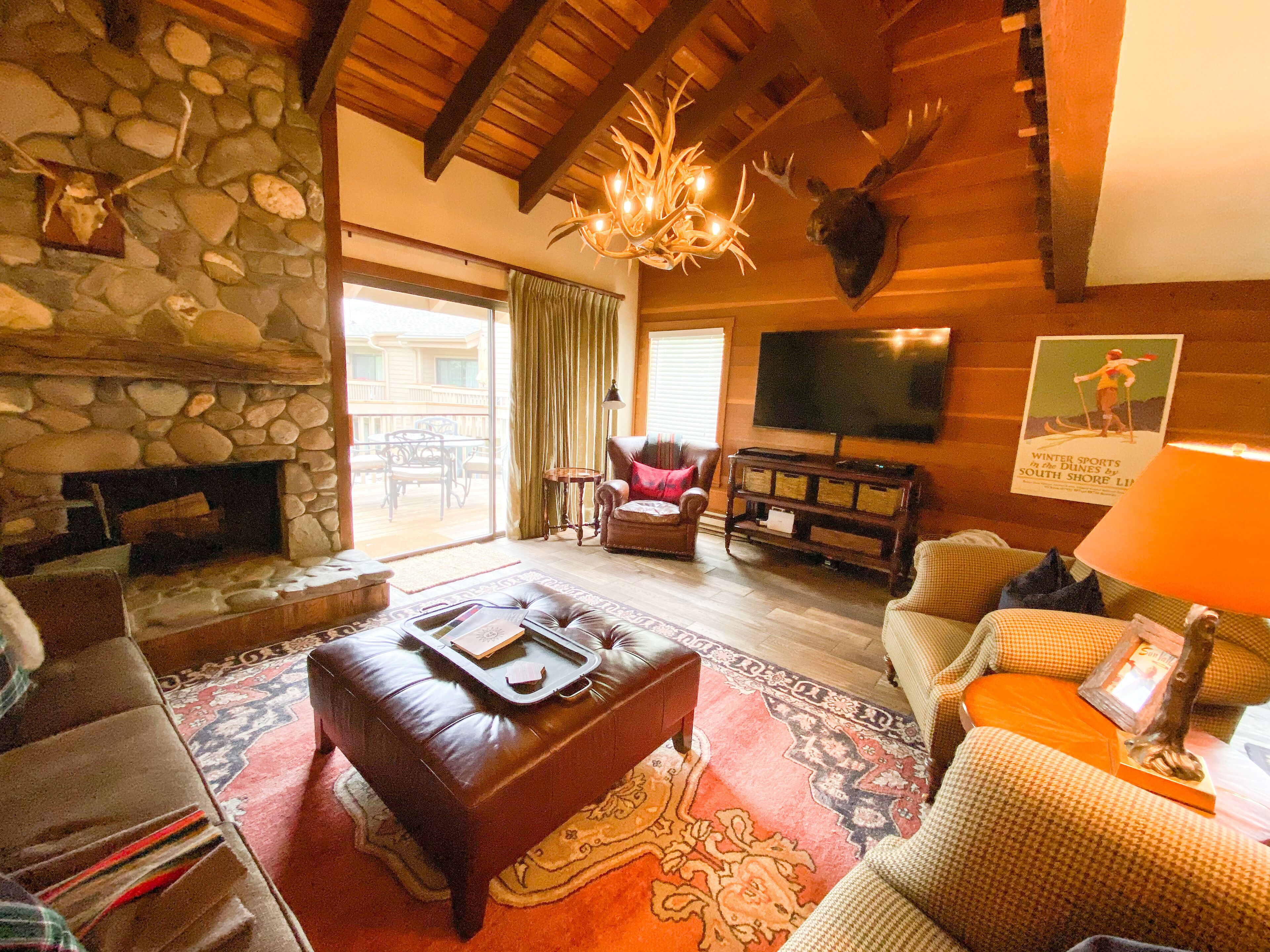 Sun Valley Resort amenities! End-Unit Townhome