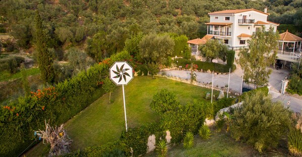 منظر من الجو على ارتفاع عالٍ