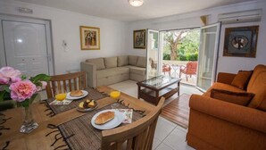 Comfort Studio Suite | Living area - Tatiana (Zakynthos)