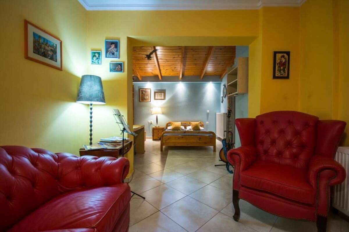 2 habitaciones, decoración personalizada y escritorio