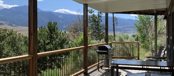 Hide-away at Yellowstone Archview