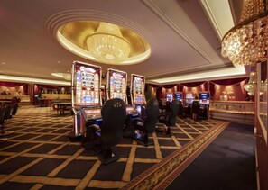 Casino - Newly renovated vacation apartment in alpine chic style directly on the Grossen Mythen (Alpthal)