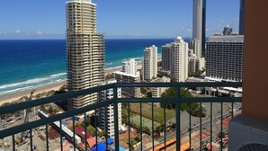 A high-rise hotel with a view of the ocean and beach. - 2 and 3 Bedroom Apartments within Crown Towers (Surfers Paradise)