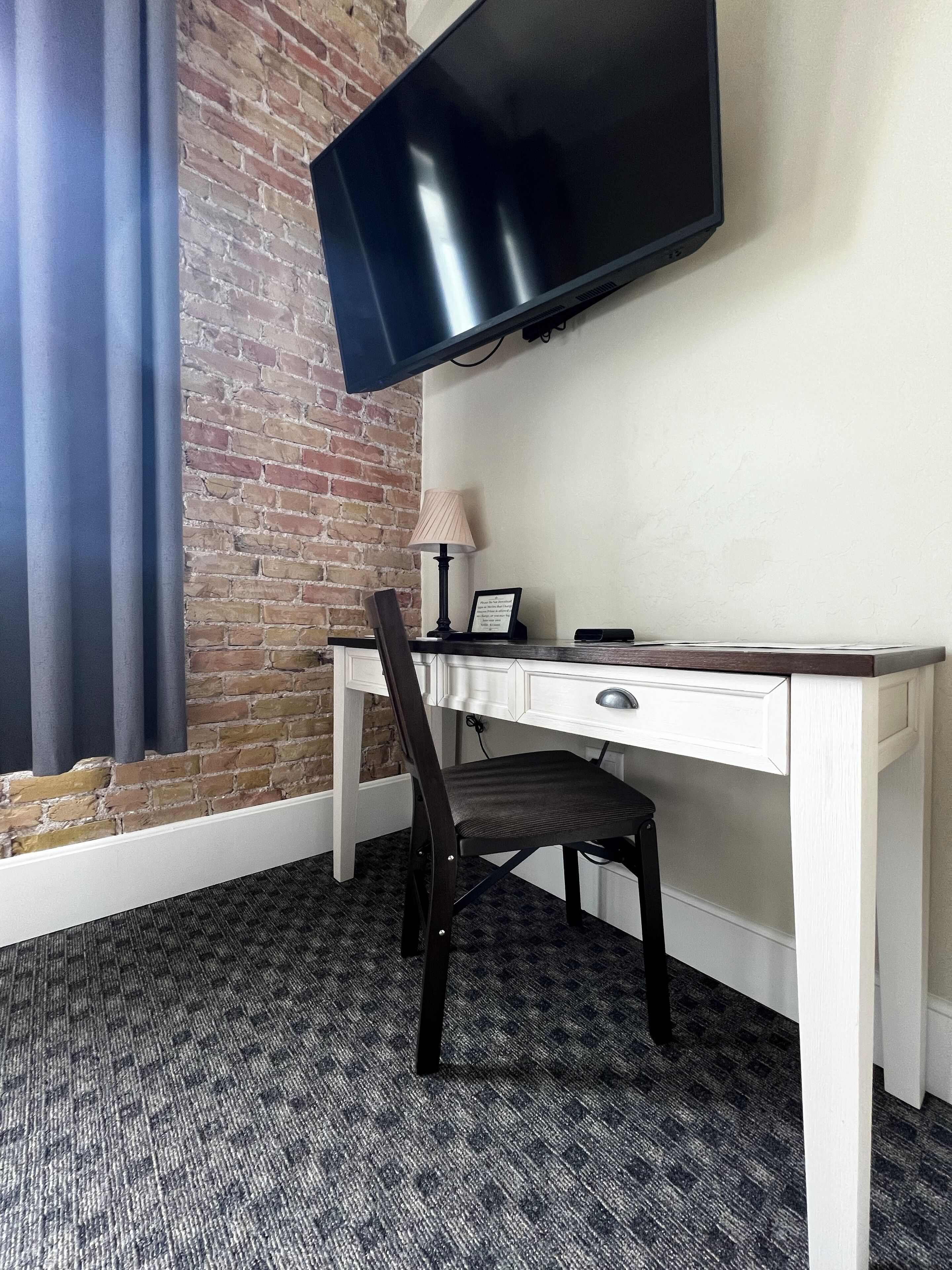 deluxe room | premium bedding, pillow-top beds, desk, laptop workspace