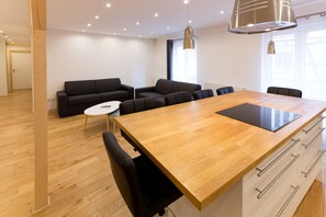 Dining - City center apartment, quiet and spacious (Strasbourg)