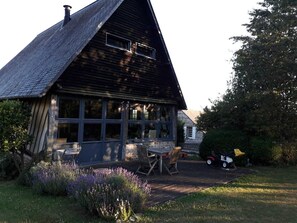 Exterior - Gîte "La Maison des Amis" between sea and countryside (Ouville-la-Rivière)