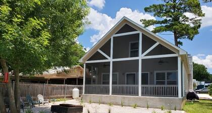 Perfect Lakefront Escape