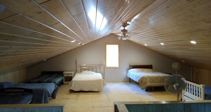 Large Private Lodge located in the middle of a hunters paradise