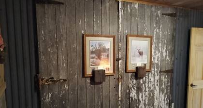 Large Private Lodge located in the middle of a hunters paradise