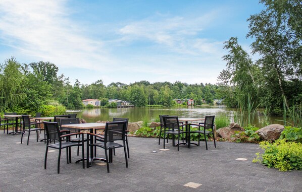 Outdoor dining - 2 bedroom lovely home in Oosterwolde (Oosterwolde)