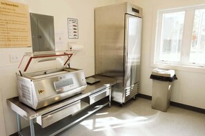 Interior - Spruce Cabin @ Keystone Retreat (Soldotna)