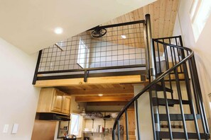 Interior - Spruce Cabin @ Keystone Retreat (Soldotna)
