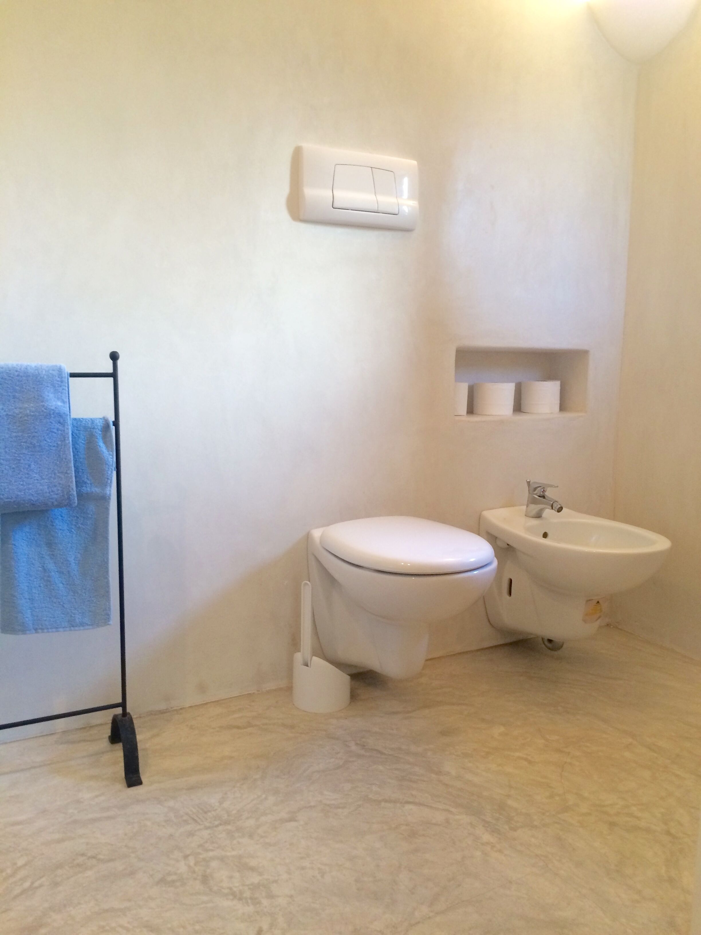 BATHROOM BEDROOM 4