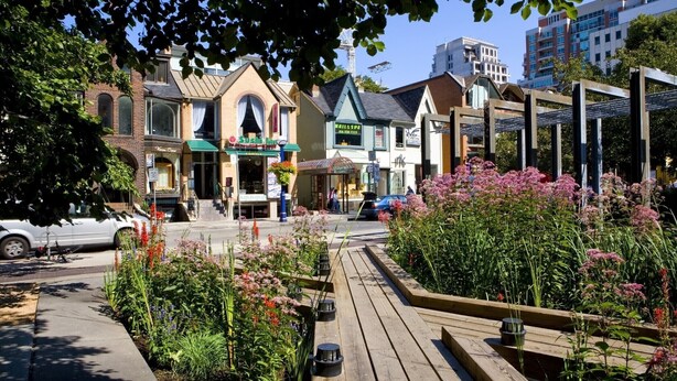 A street view with a sushi restaurant, a nail and spa, and a building with a sign for 'Sushi House'. - Amazing 3 bedrooms Apartment Yonge/Finch/Sheppard. 10 mins walking to Subway sta (Toronto)