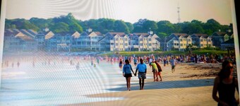 Charming 1 bedroom apartment close to downtown shopping, restaurants and beaches